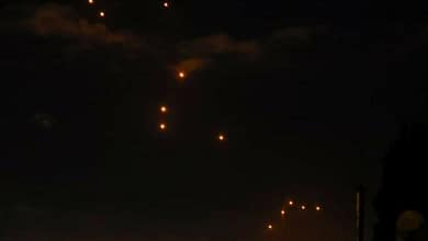 இஸ்ரேலை, நோக்கி, டஜன், கணக்கான, ஏவுகணைகளை, ஏவிய, ஈரான்,