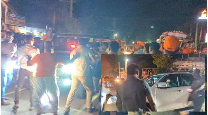 இதுவரை ஐவர் வைத்தியசாலையில் அனுமதிக்கப்பட்டுள்ளனர்.